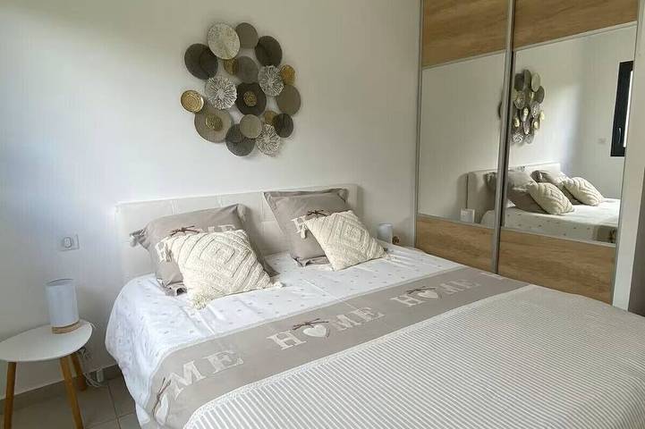 Location de vacances pour 3 personnes, avec jardin à Alata - 3