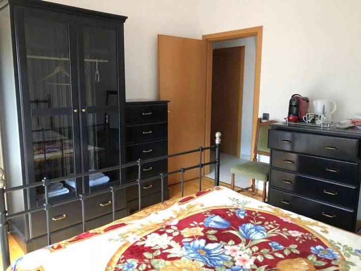 Ferienwohnung für 3 Personen, mit Balkon und Terrasse sowie Ausblick in Bellinzona