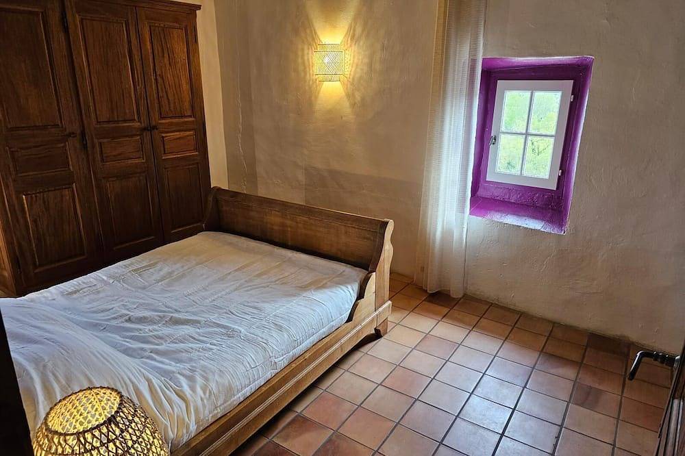 Entire apartment, Domaine de Bagard - Gîte Haute Terrasse 72m² 4/8 p Terrace in Sauve, Le Vigan region