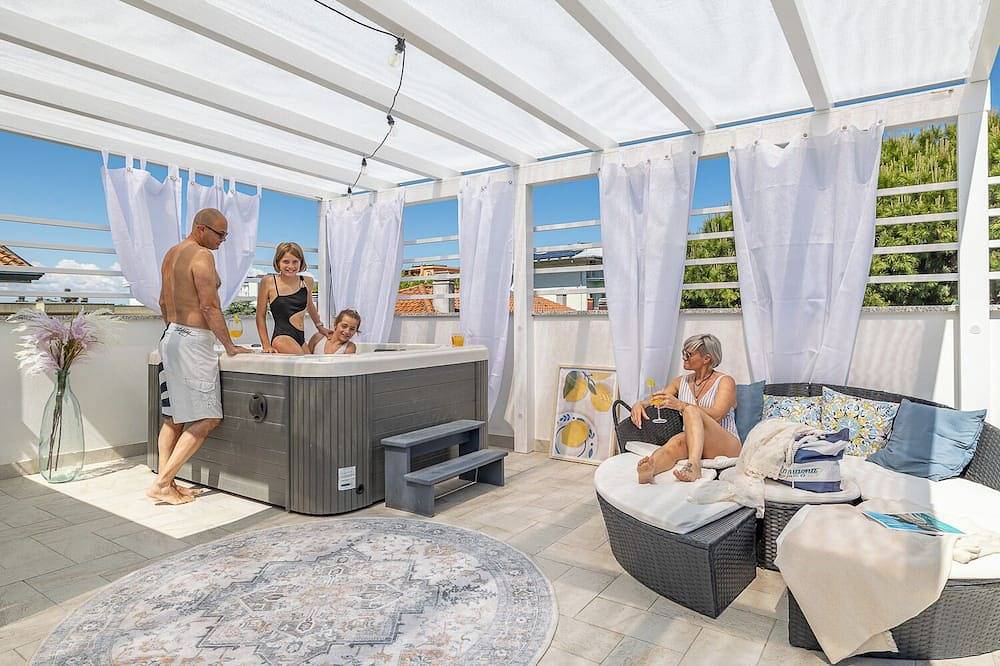 Geheel appartement, Penthouse with private Jacuzzi in San Mauro A Mare, Provincie Forlì-Cesena