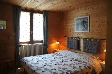 Maison de campagne pour 3 personnes, avec terrasse ainsi que piscine et jardin à Manteyer