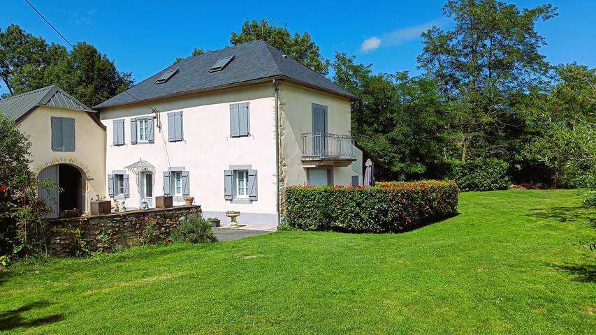 Maison de vacances pour 6 personnes, avec jardin à Oloron-Sainte-Marie