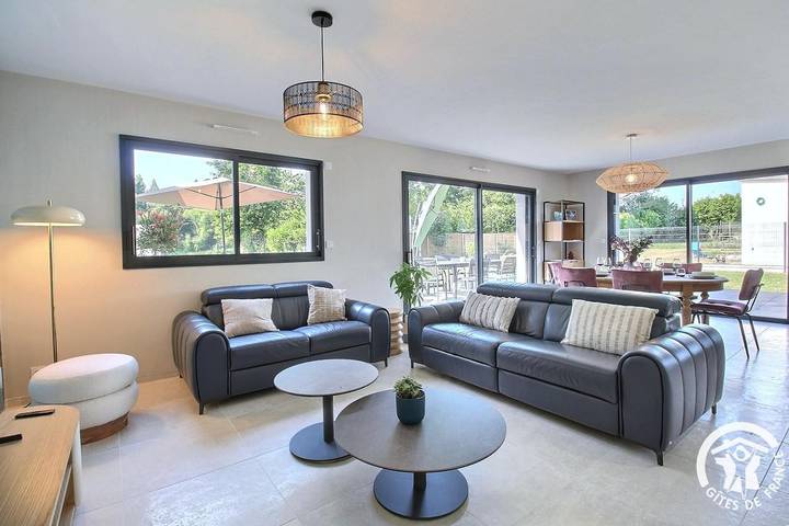 Gîte pour 6 personnes, avec jardin à Pléhédel - 3