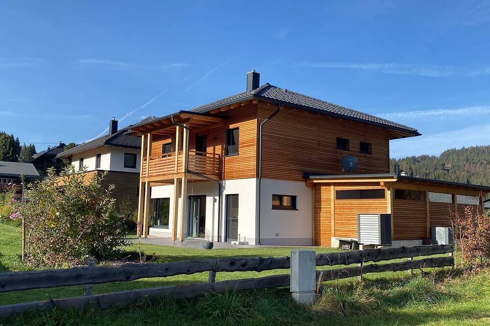 Haus Bergheimat - großzügiges modernes Ferienhaus in Weißbriach mit Garten in Gailtaler Alpen, Gitschtal
