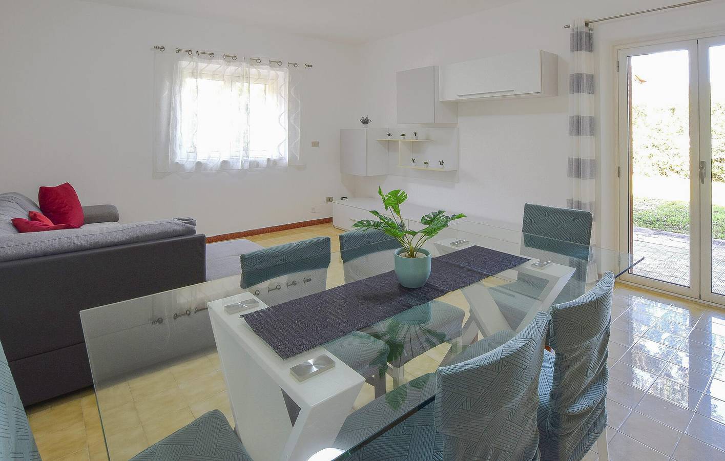 Accogliente appartamento con vista mare, terrazza, giardino e a soli 300 metri dalla spiaggia in Borgia, Provincia di Catanzaro