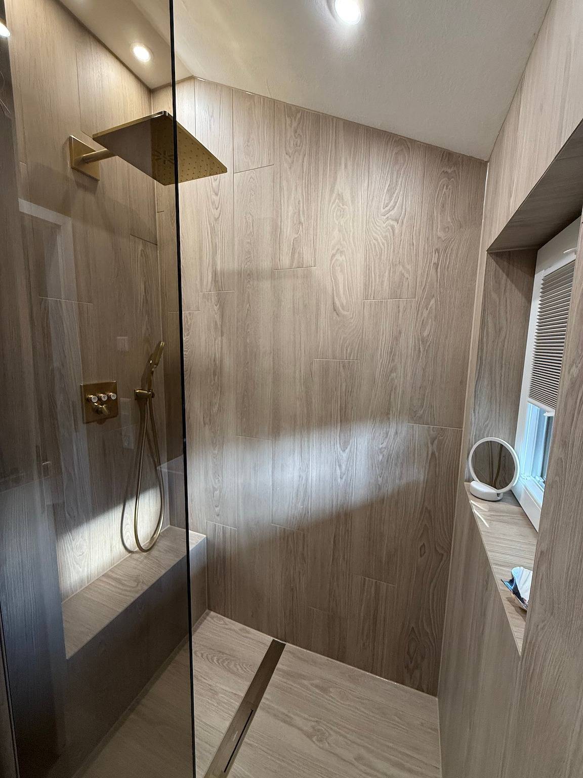 Modernes,Privates Business-Chalet nahe Schweiz!mit Terrasse & Parkplatz vor der Tür! in Bad Säckingen, Südschwarzwald