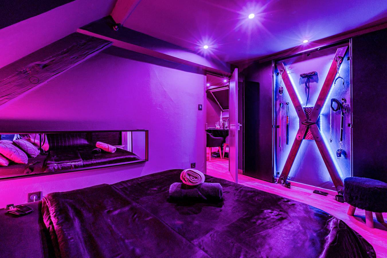 Apartamento entero, Love room Alsacia "l'escale du désir" - Estrasburgo a 45 min in Niederbronn-les-Bains, Alsacia del Norte