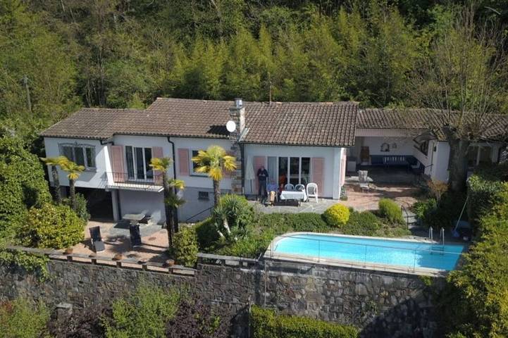Ferienhaus für 4 Personen, mit Balkon und Garten in Morcote