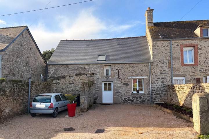 Location de vacances pour 4 personnes, avec vue et jardin à Anneville-en-Saire