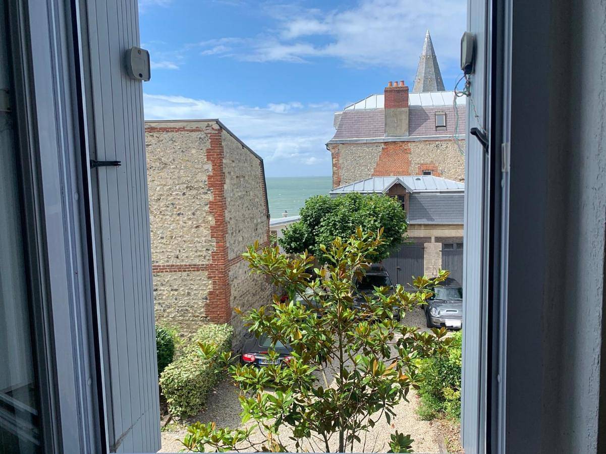 Appartement entier, Studio vue mer à 2 min de la plage in Villerville, Région de Lisieux
