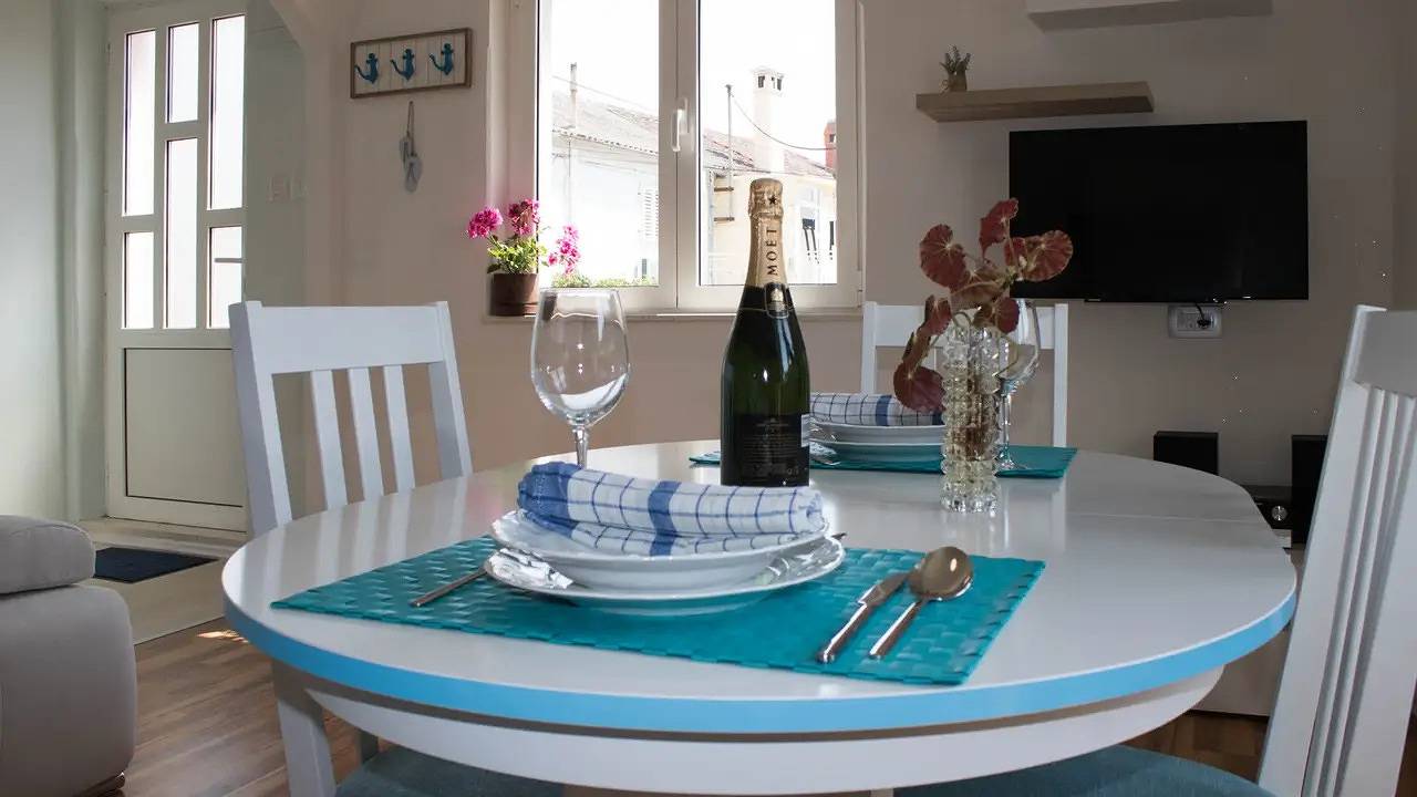 Cijeli apartman za odmor, Ferienwohnung für 4 Personen (37 m²) in Lukoran in Lukoran, Otok Ugljan