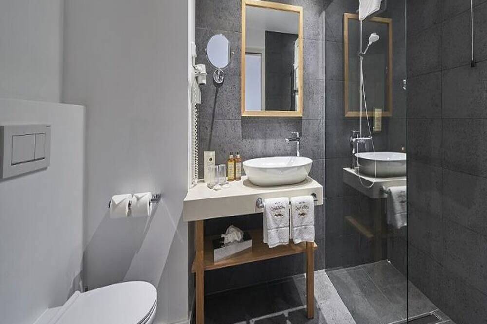 Enjoy Refined Comfort in a Contemporary Suite w/ Balcony + Pool Access in Santana, Madeira