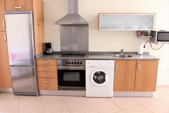 Entire apartment, Holiday apartment for 3 people with balcony in Playa San Juan, Guía de Isora