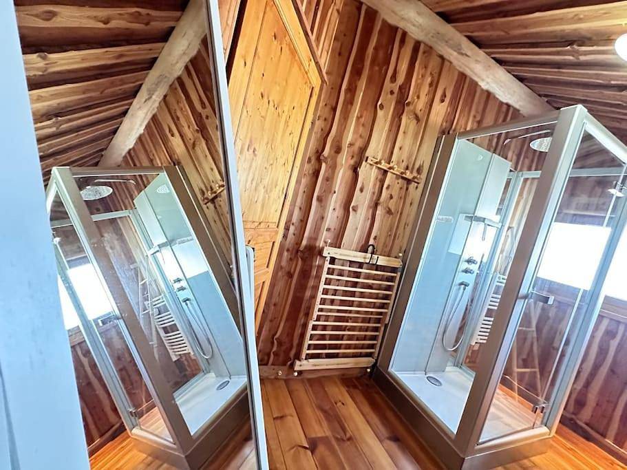 C Les rondins nature gîte 8 personnes avec jardin in Nuisement-sur-Coole, Marne
