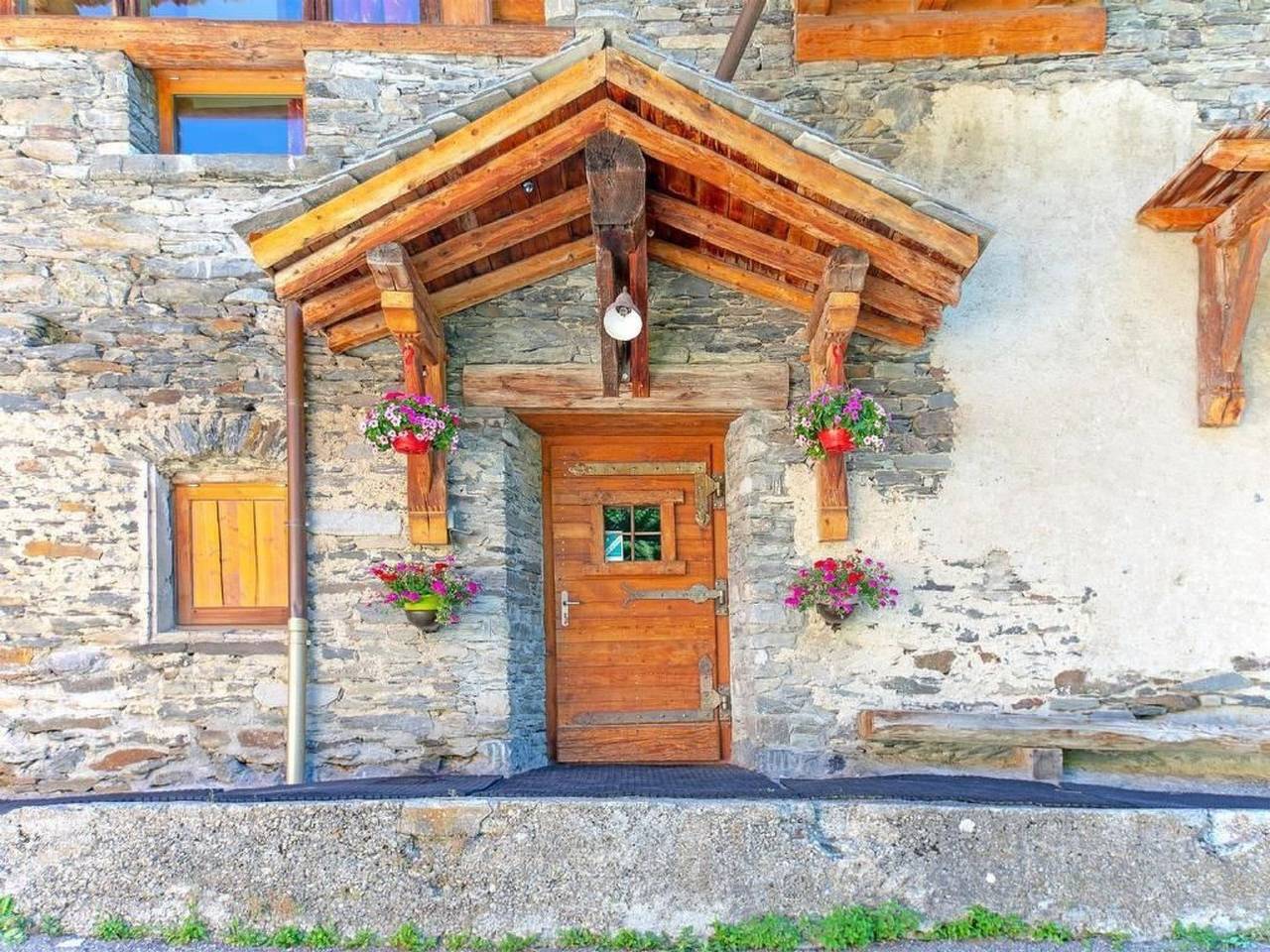 Luxus-Apartment mit Bergblick, Balkon & Sauna nahe Skigebiet in Villaroger, Albertville und Umgebung