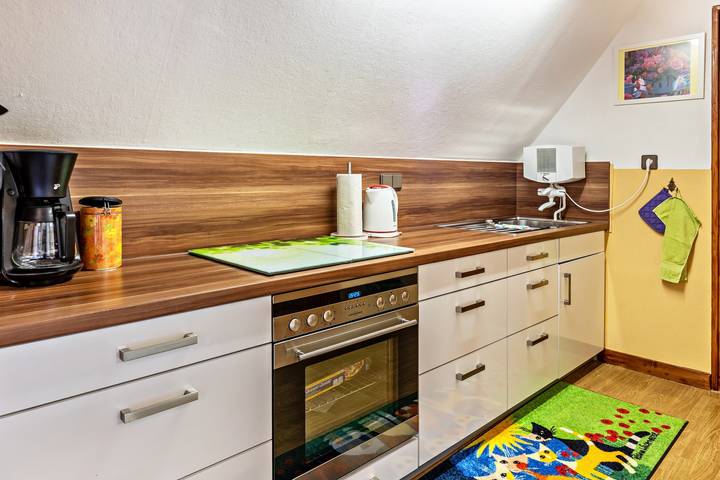 Hel lejlighed, Apartment "La Rose" with Shared Garden & Wi-Fi in Tengen, Hegau
