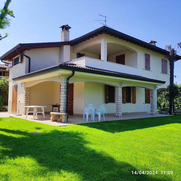 Villa pour 5 personnes, avec vue sur le lac ainsi que vue et jardin à Sirmione - 2