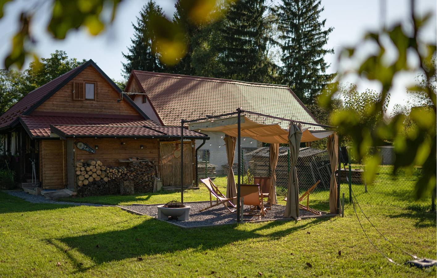 Charmantes Apartment mit WLAN und Grill, nur wenige Schritte vom Fluss Kupa entfernt! in Sisak-Moslavina