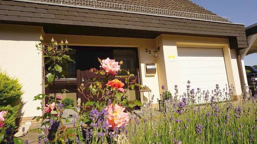 Ferienwohnung für 4 Personen, mit Terrasse und Garten sowie Ausblick in Horath