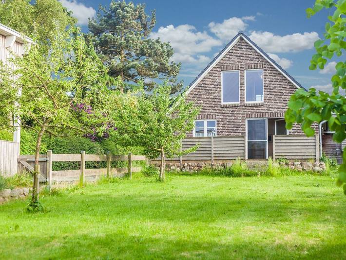 Ferienhaus für 3 Personen, mit Terrasse und Garten in Nieby