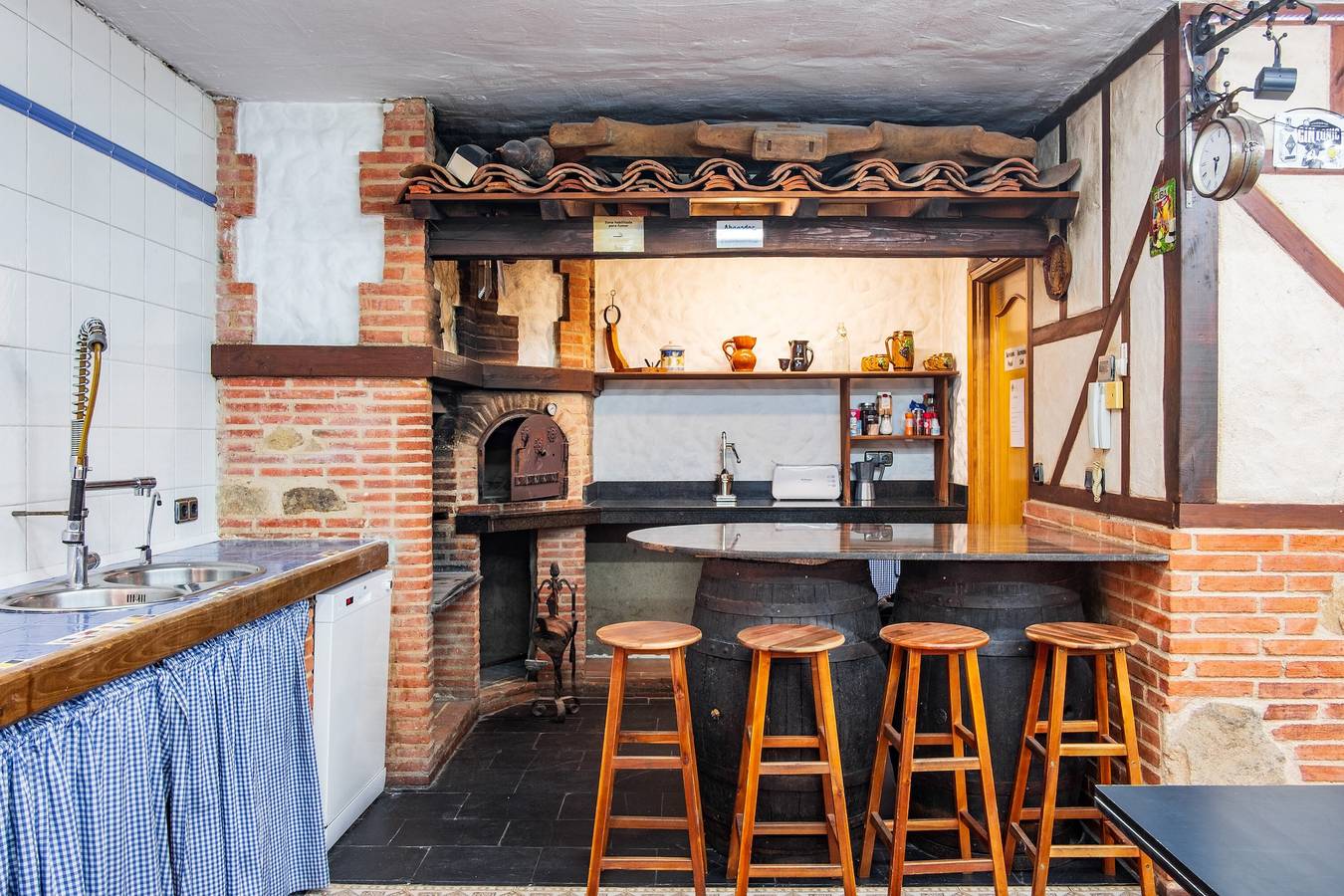 Casa de vacaciones 'La Chirumba' con vistas a la montaña, Wi-Fi y aire acondicionado in Aldeatejada, Provincia de Salamanca