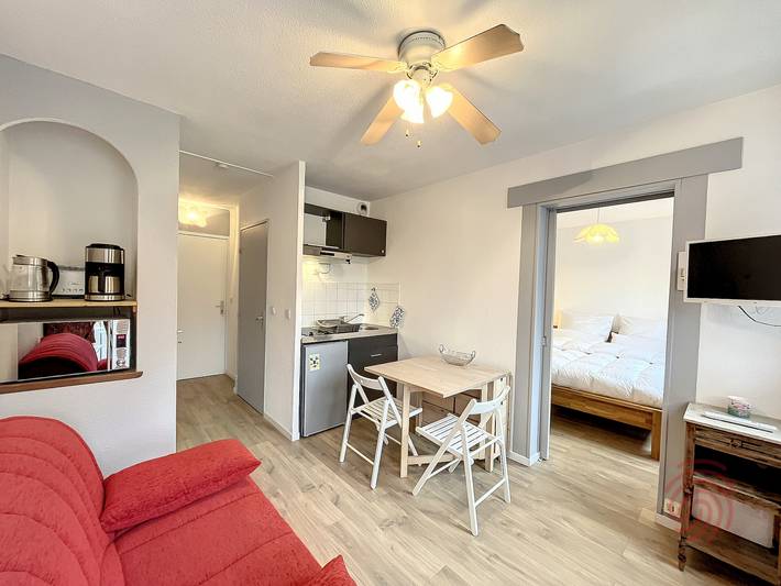 Appartement entier, Appartement F2 avec balcon, proche des Thermes à Lamalou-les-Bains, Animaux Acceptés, Parking Gratuit in Lamalou-les-Bains, Région de Béziers