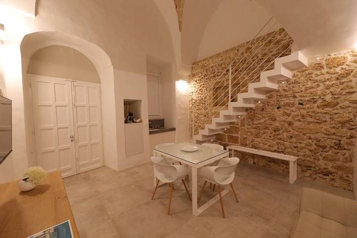 Location de vacances pour 2 personnes, avec sauna ainsi que jacuzzi et jardin à Miggiano - 2