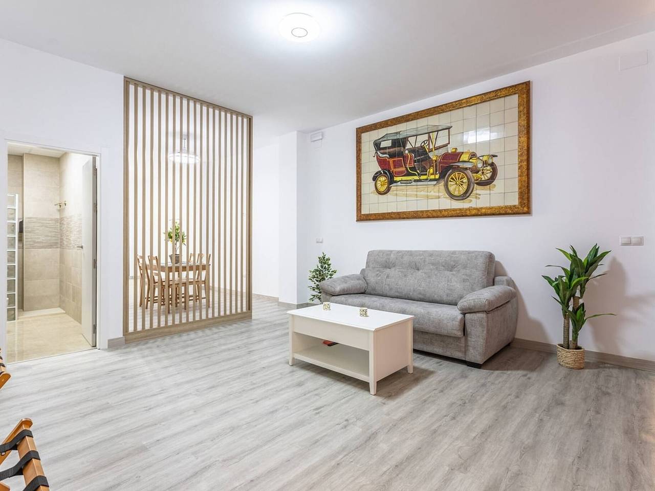 Apartamento entero, Acogedor apartamento en Sevilla con aire acondicionado y parking in Nervión, Sevilla