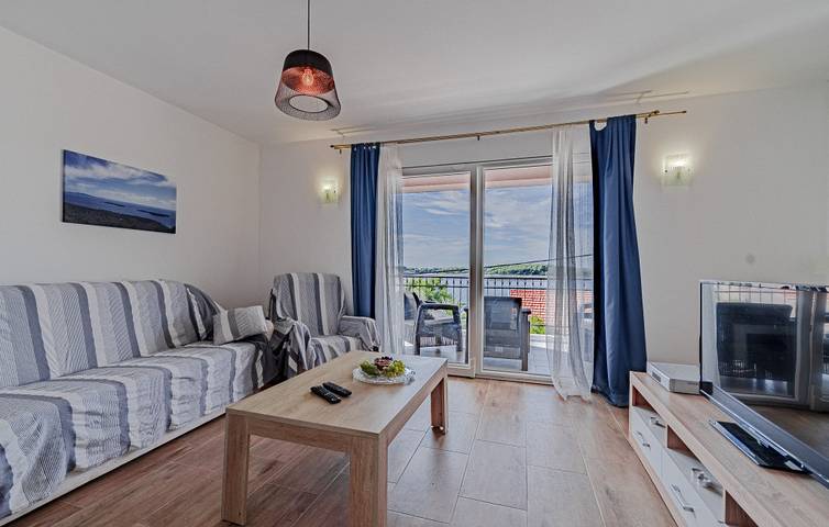 Villa pour 8 personnes, avec terrasse et jardin à Vela Luka - 4