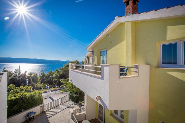 Ferienwohnung für 3 Personen, mit Balkon/Terrasse und Pool in Dalmatien