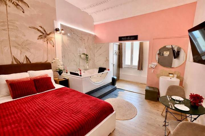Gîte pour 2 personnes, avec jacuzzi dans Gare de Nice ville - 3