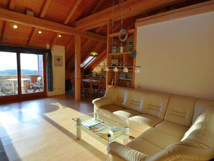 Ferienwohnung für 6 Personen, mit Whirlpool und Balkon sowie Sauna und Garten