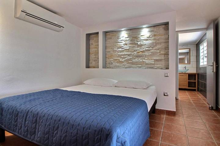 Gîte pour 2 personnes, avec piscine ainsi que jardin et vue à Le Moule - 3