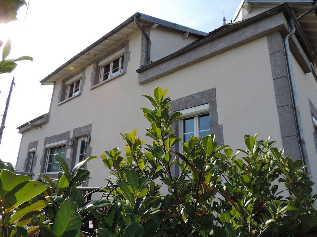 Le Relais Saint Ange Chambres et table d'Hote de 1 à 12 personnes - La chambre Tulipe in Hauterive (Allier), Région de Vichy