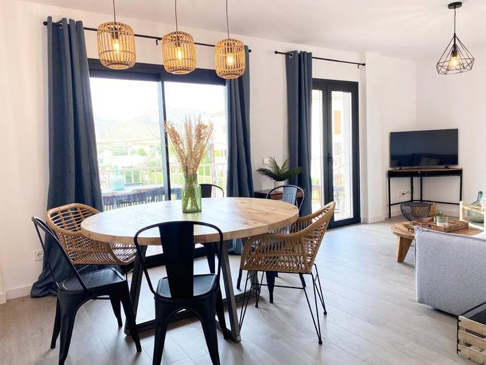 Ferielejlighed for 6 personer, med terrasse og udsigt - 1