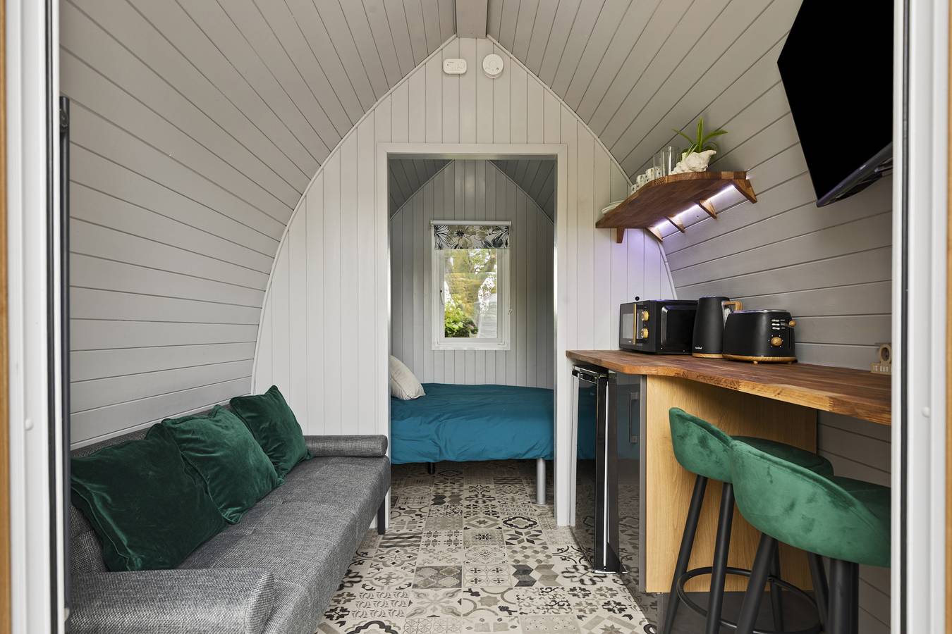The Hideaway - Tranquil Glamping Pod in Narberth, Pembrokeshire