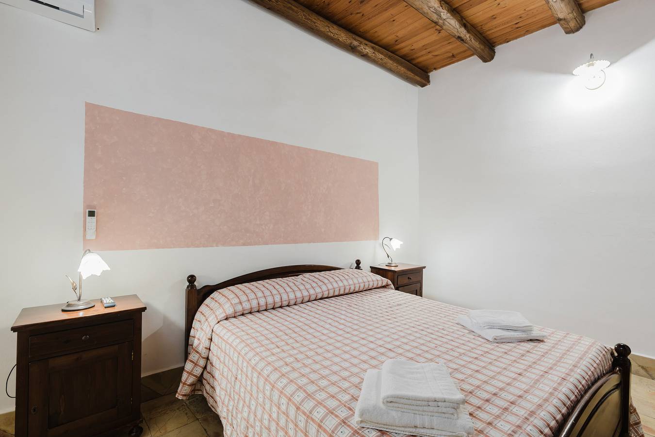 Agriturismo Ponte Calatrasi Camera 'Quadrupla 2' con piscina in comune, Wi-Fi e aria condizionata in Monreale, Provincia di Palermo