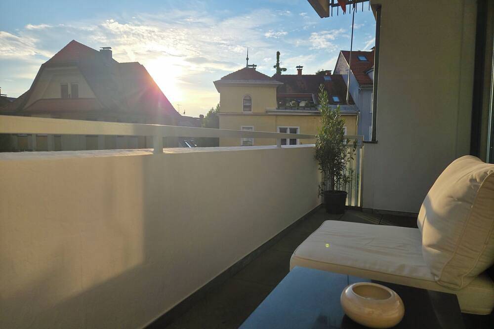 Ganze Wohnung, 2-Zimmer-Wohnung mit Top-Lage - 200m zum See in Bregenz, Bodensee-Vorarlberg