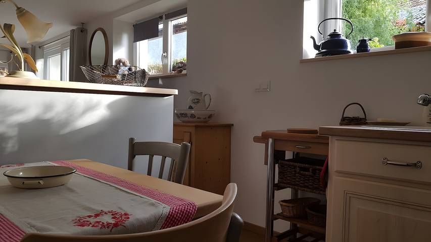 Cottage 'Au Cœur Des Roseaux' with private terrace, shared garden and Wi-Fi in Grussenheim, Colmar region