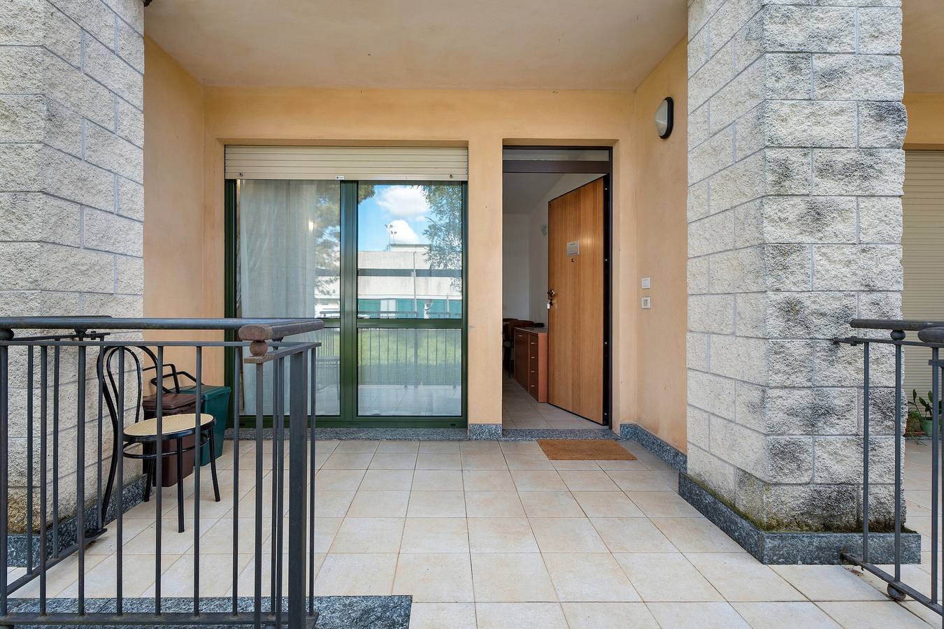 Appartamento intero, Appartamento '5' con Giardino in Comune, Balcone e Wi-Fi in Lonate Pozzolo, Provincia di Varese