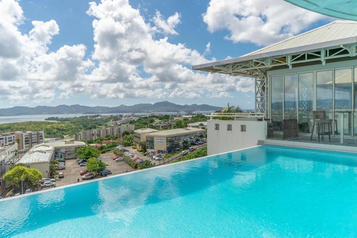 Hotel para 2 personas, con sauna y jardín además de vistas y piscina - 1