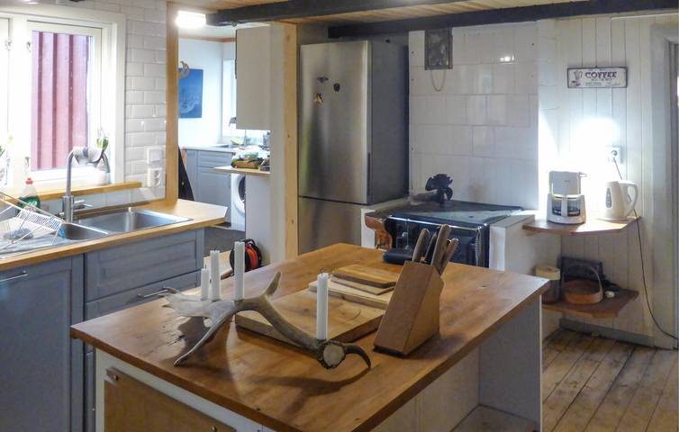 Hus för 6 Personer med trädgård in Svenska Östersjön