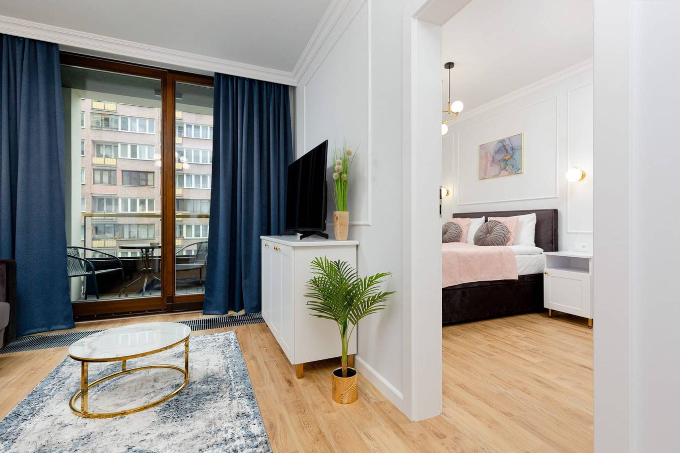 Entire apartment, Ogrodowa 31 35 Prestige Apartment Parking in Warsaw, Masovia