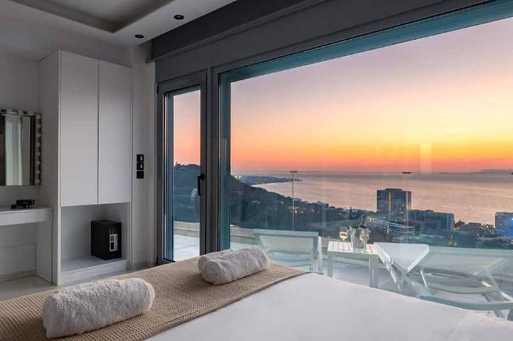 Vakantiewoning voor 8 personen, with balkon and whirlpool as well as tuin in Rhodos Stad