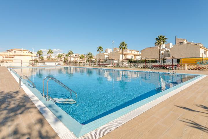 Casa de férias para 4 pessoas, com Varanda e Jardim e ainda Piscina infantil em Monte Faro