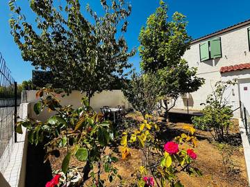 Gîte pour 6 personnes, avec jardin et vue, animaux acceptés à Cournonterral
