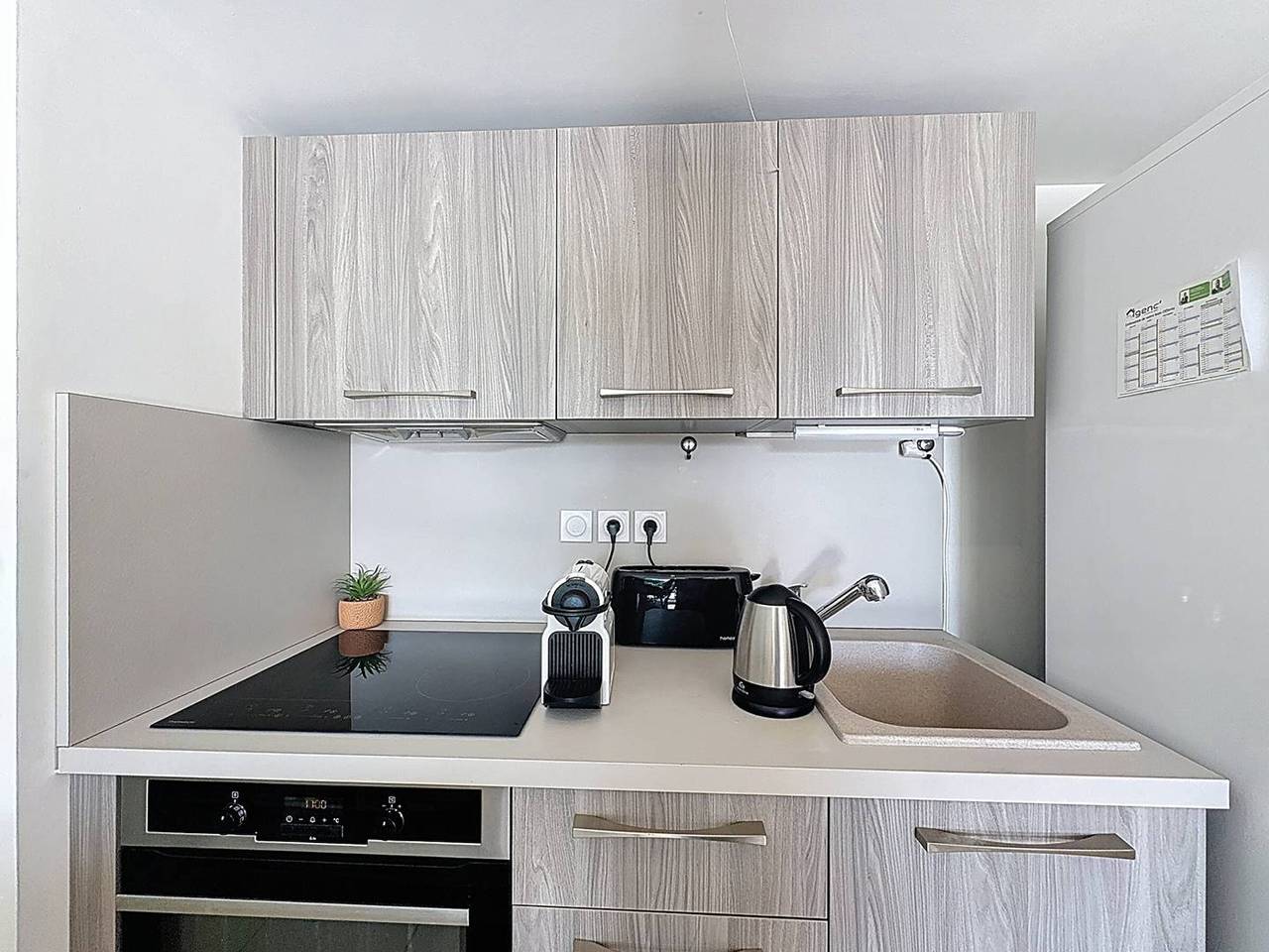 Gehele studio, Studio with Garden and Private Parking in La Ciotat in La Ciotat, Marseille en omgeving