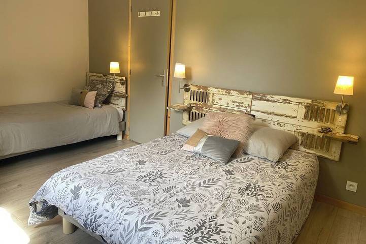 Gîte pour 14 personnes, avec jardin à Les Moitiers-d'Allonne - 3