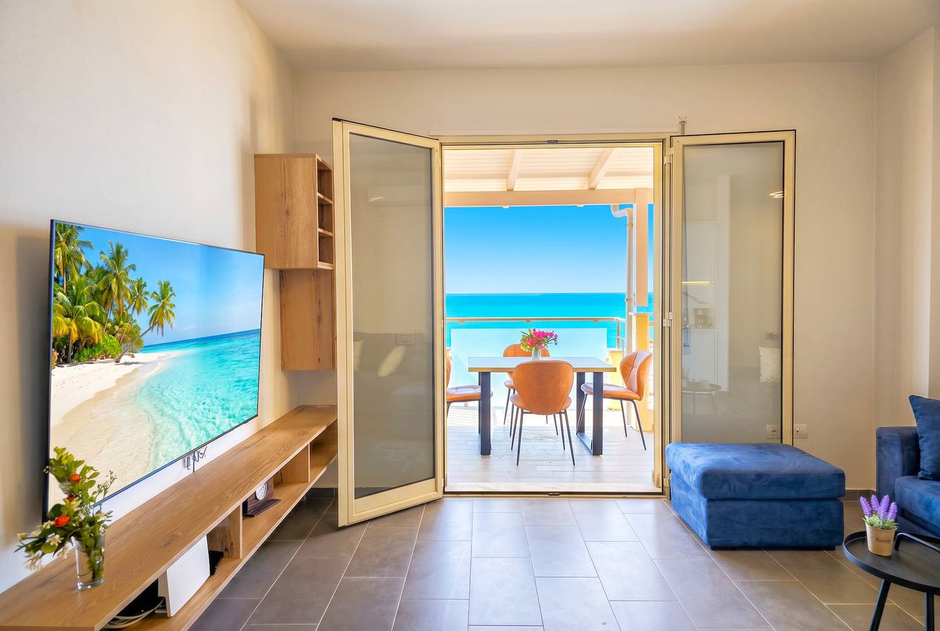 Ganze Wohnung, Ferienwohnung für 4 Personen mit Balkon in Durrës, Albanien