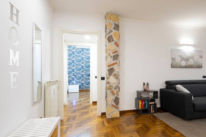 Appartement entier, Appartement « La Casa di Alice » avec balcon, Wi-Fi et climatisation in Rome, Province de Rome